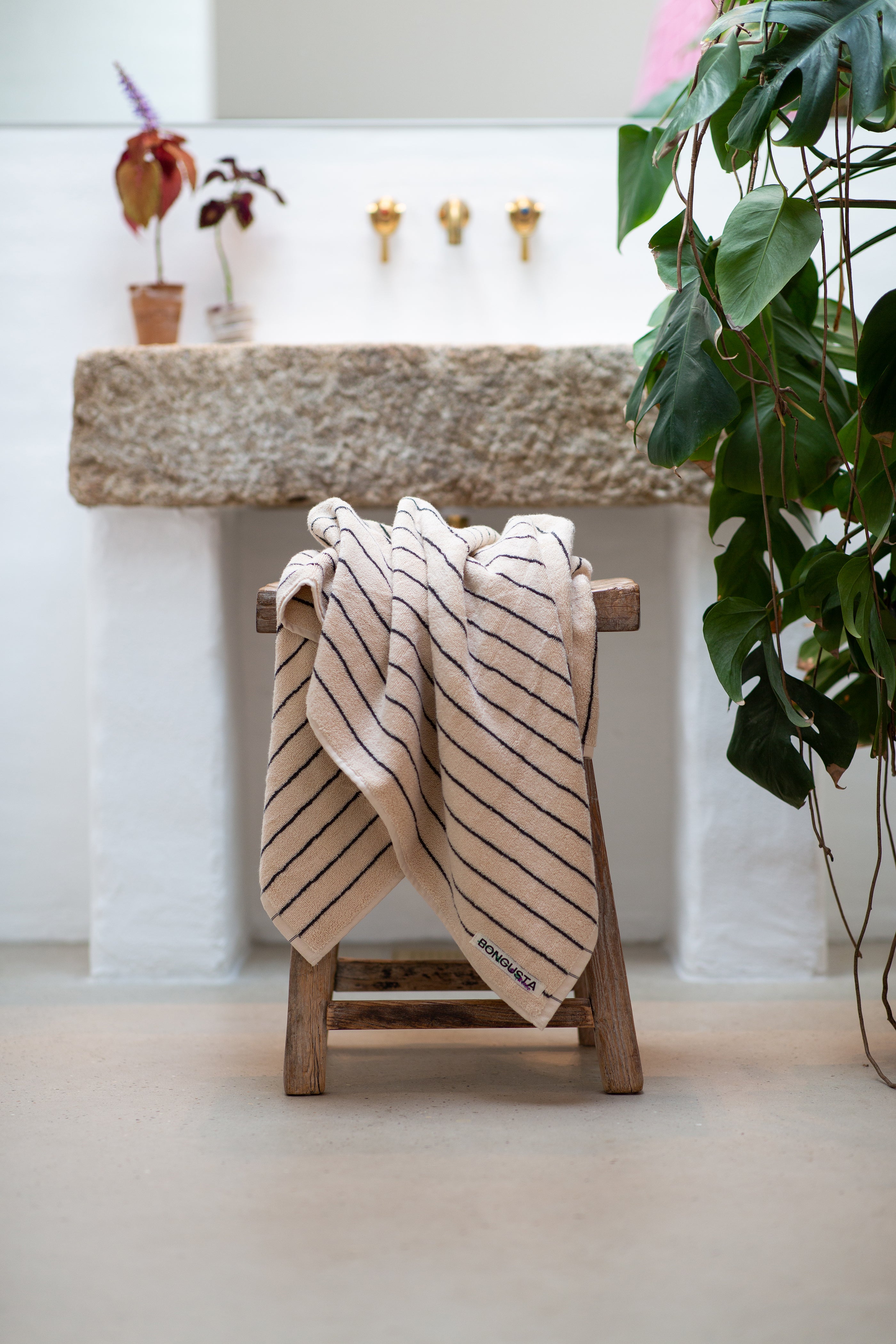Naram Towels, creme & ink