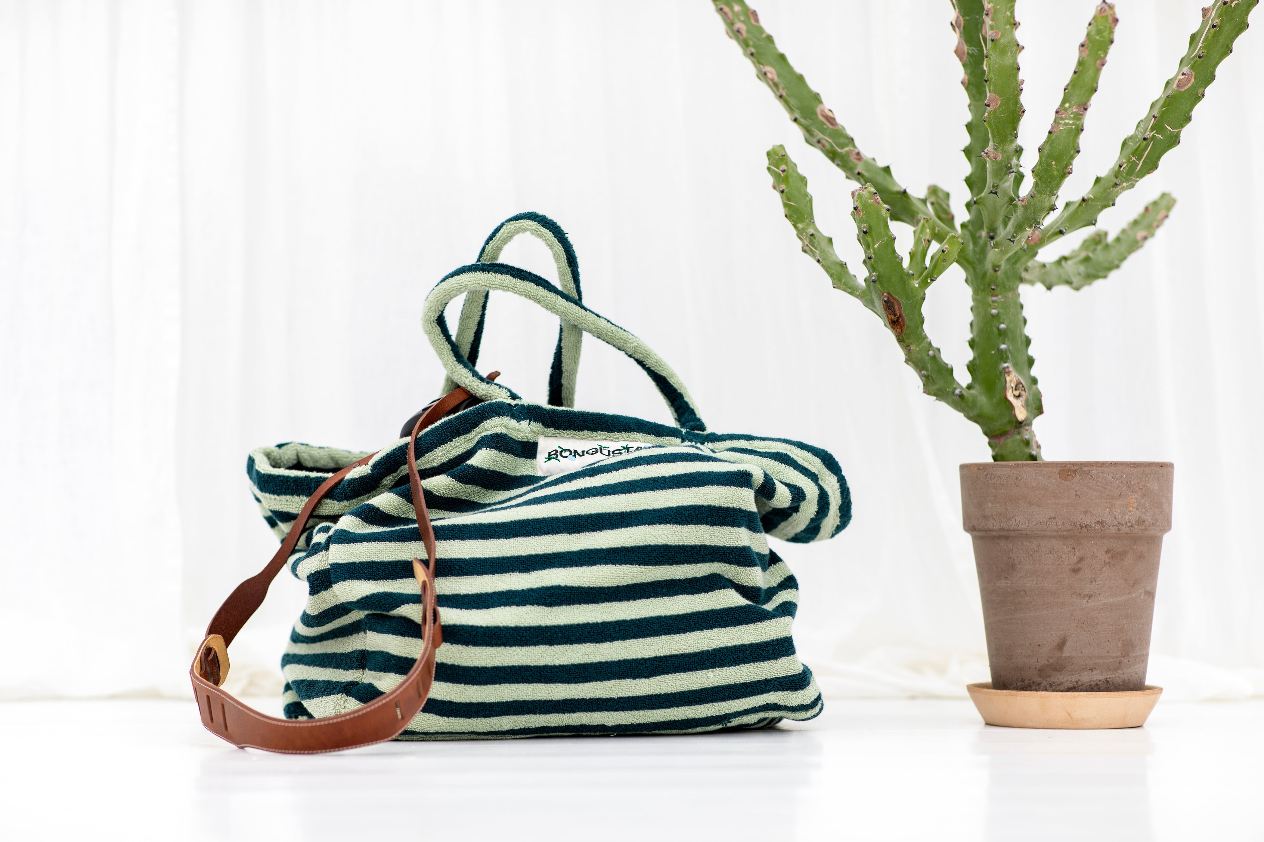 Naram Weekend Bag, sea foam & deep teal